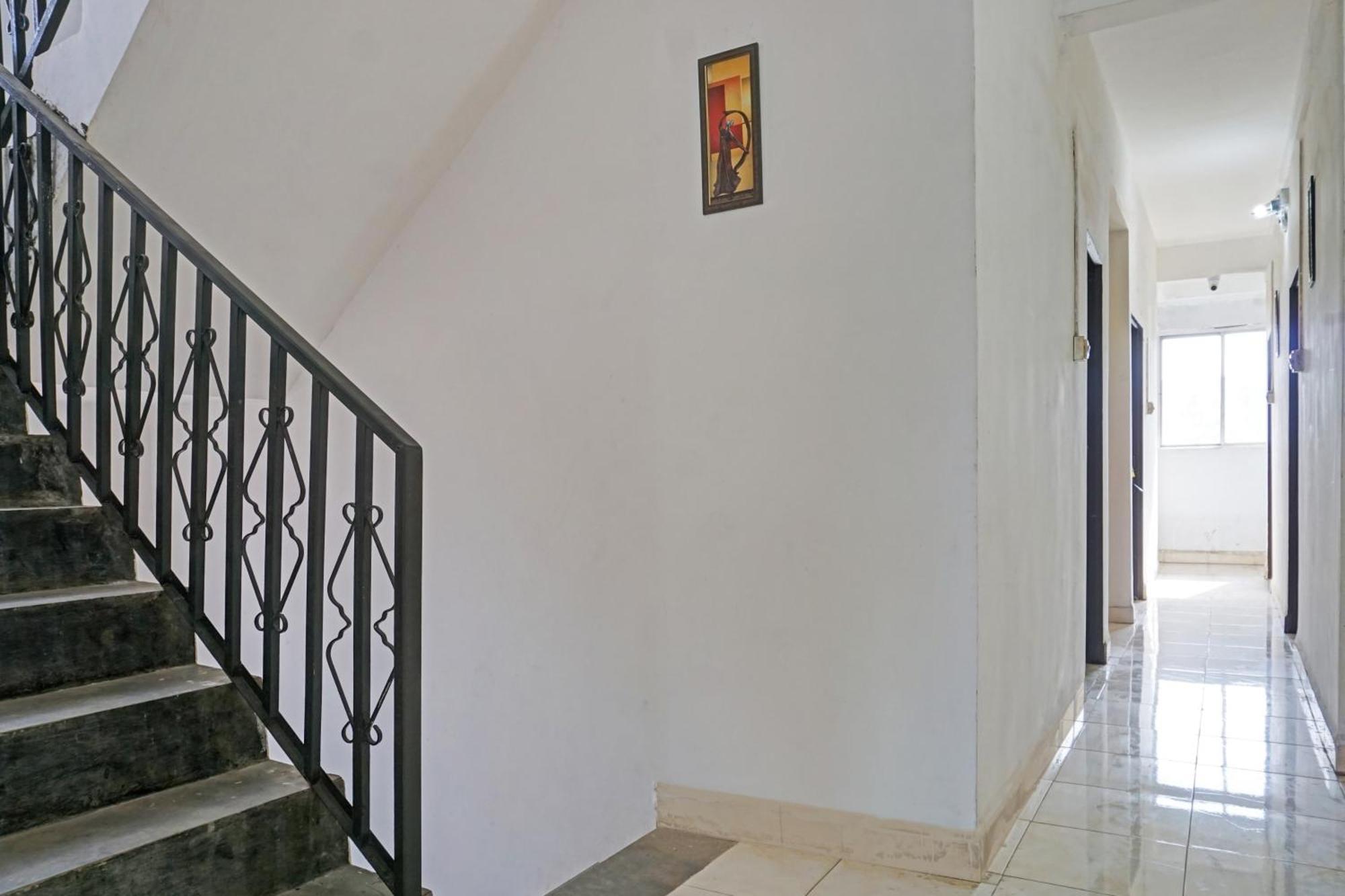 Hotel O Krishna Executive Хинджавади Экстерьер фото
